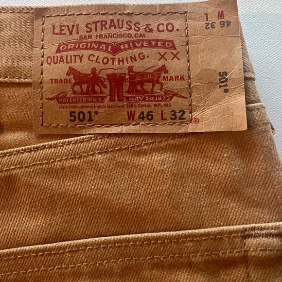 EUC Never Worn Men's Levi's 501 Button-Fly 46x32 Irregular Straight Leg Raw (L) - Picture 5 of 10